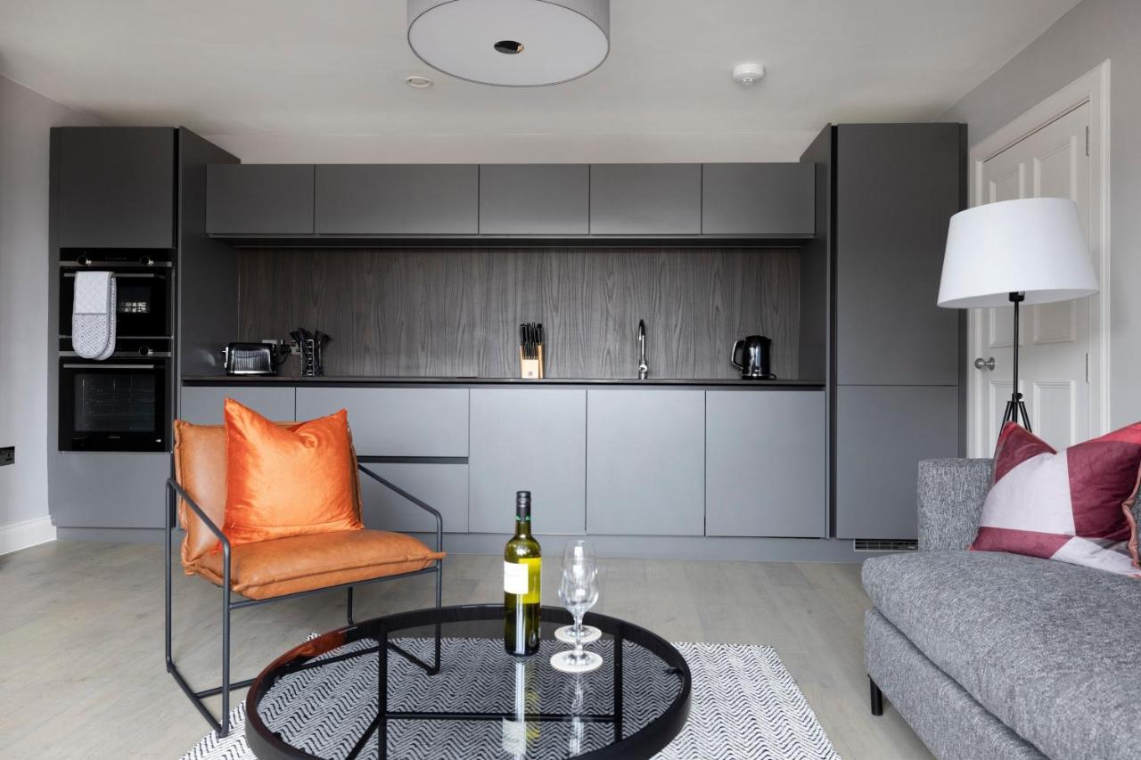 Altido Gorgeous Flat Overlooking Edinburgh Castle Exterior photo